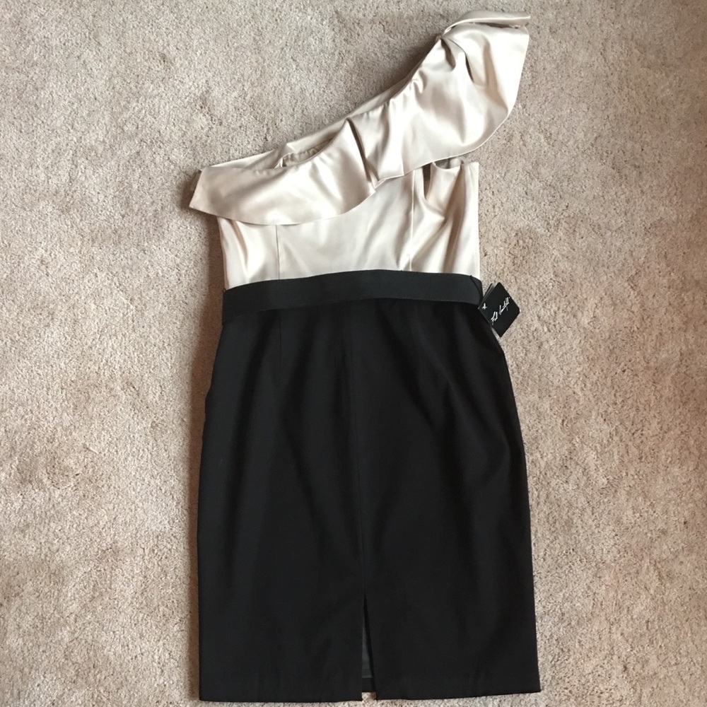 WHBM One-Shoulder Ruffle Dress NWT - Picture 3 of 8